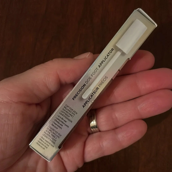 NWT L’Oreal liquid eyeshadow - Picture 8 of 9